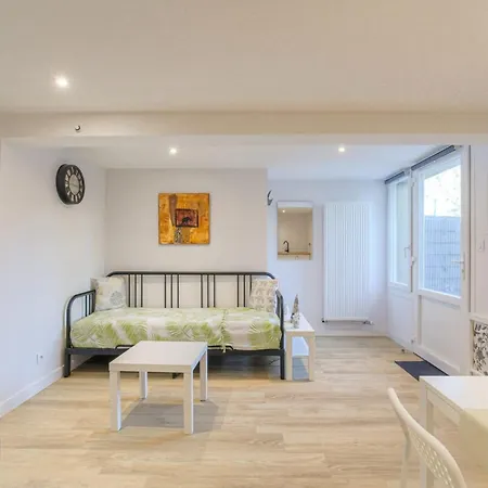 Cosy Ideal Deplacement Pro Avec Parking Gratuit * Тассин-Ла-Деми-Луне