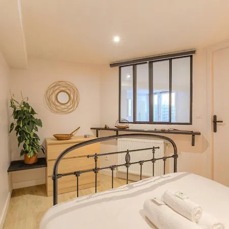 Апартаменты Cosy Ideal Deplacement Pro Avec Parking Gratuit